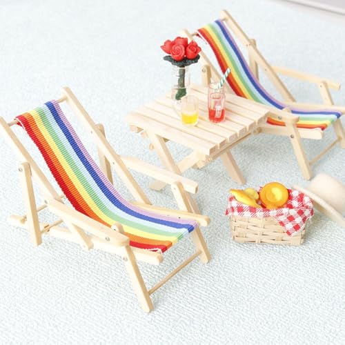 KARLOR Mini-Strandkorb-Dekoration, 2 Stück Miniatur-Regenbogen-Loungesessel, 1:12, Puppenhaus-Szene, Mikro-Landschaftsdekoration, Mini-Möbel, Garten, Miniatur-Liege, Kissen, faltbar (Regenbogen) von KARLOR