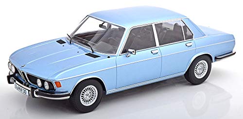 KK-Scale B-M-W E3 3.0S Limousine Oberklasse Hell Blau Metallic 1968-1977 1/18 Modell Auto mit individiuellem Wunschkennzeichen von KK Scale