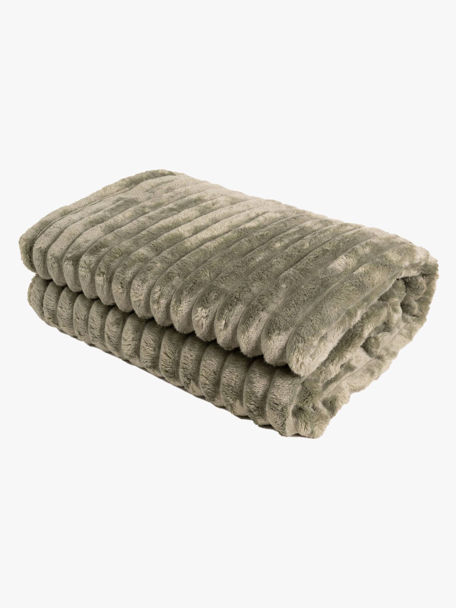 KMCarpets Stripe Decke 130x170, Grün KMCarpets Stripe Decke 130x170, Grün von KMCarpets