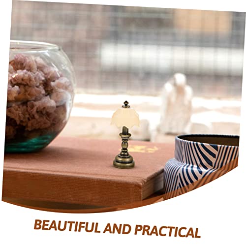 KOMBIUDA 2 Stück Puppenhaus Dekoration Retro Tischleuchte Wohnzimmer Accessoire für Miniaturliebhaber KOMBIUDA 2 Stück Puppenhaus Dekoration Retro Tischleuchte Wohnzimmer Accessoire für Miniaturliebhaber von KOMBIUDA