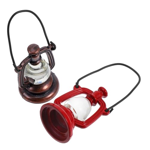 KONTONTY 2 Stück Dollhouse Kerosene Lampen Laternen für Puppenhaus Zubehör Vintage Design Realistische Detailgestaltung für Langlebig und Praktisch KONTONTY 2 Stück Dollhouse Kerosene Lampen Laternen für Puppenhaus Zubehör Vintage Design Realistische Detailgestaltung für Langlebig und Praktisch von KONTONTY