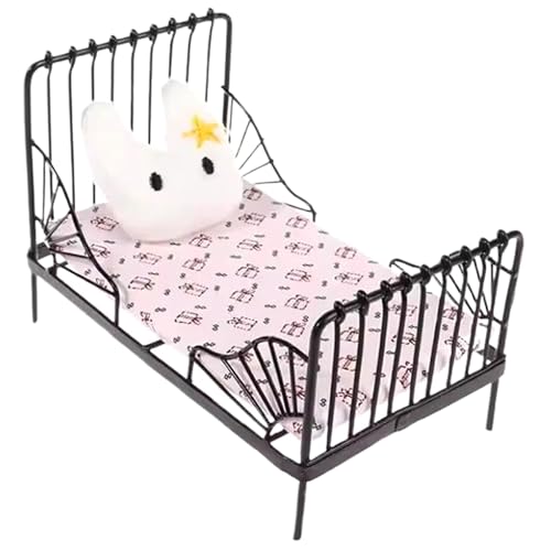 Kalastussaari 1:12 Puppenhausbett skalieren, realistische Metallpuppenbetten mit Matratze und süßes Kissen, dekorative Puppenhausmöbel für DIY -Einstellungen/Stil 2 Kalastussaari 1:12 Puppenhausbett skalieren, realistische Metallpuppenbetten mit Matratze und süßes Kissen, dekorative Puppenhausmöbel für DIY -Einstellungen/Stil 2 von Kalastussaari