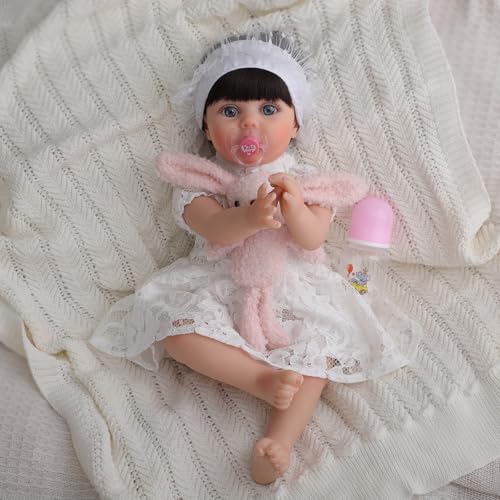 Kdudgso Lebensechte Reborn Babypuppen - 22 Zoll Realistische Silikon Babypuppe Real Life Babypuppen Handgemachte Weiche Vinyl & Stoffkörper mit Fütterungsset Spielzeug Geschenke Sammlung Baby Doll von Kdudgso