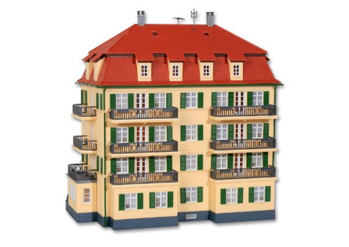 Kibri 38354 - H0 Mehrfamilienhaus mit Balkon von Kibri