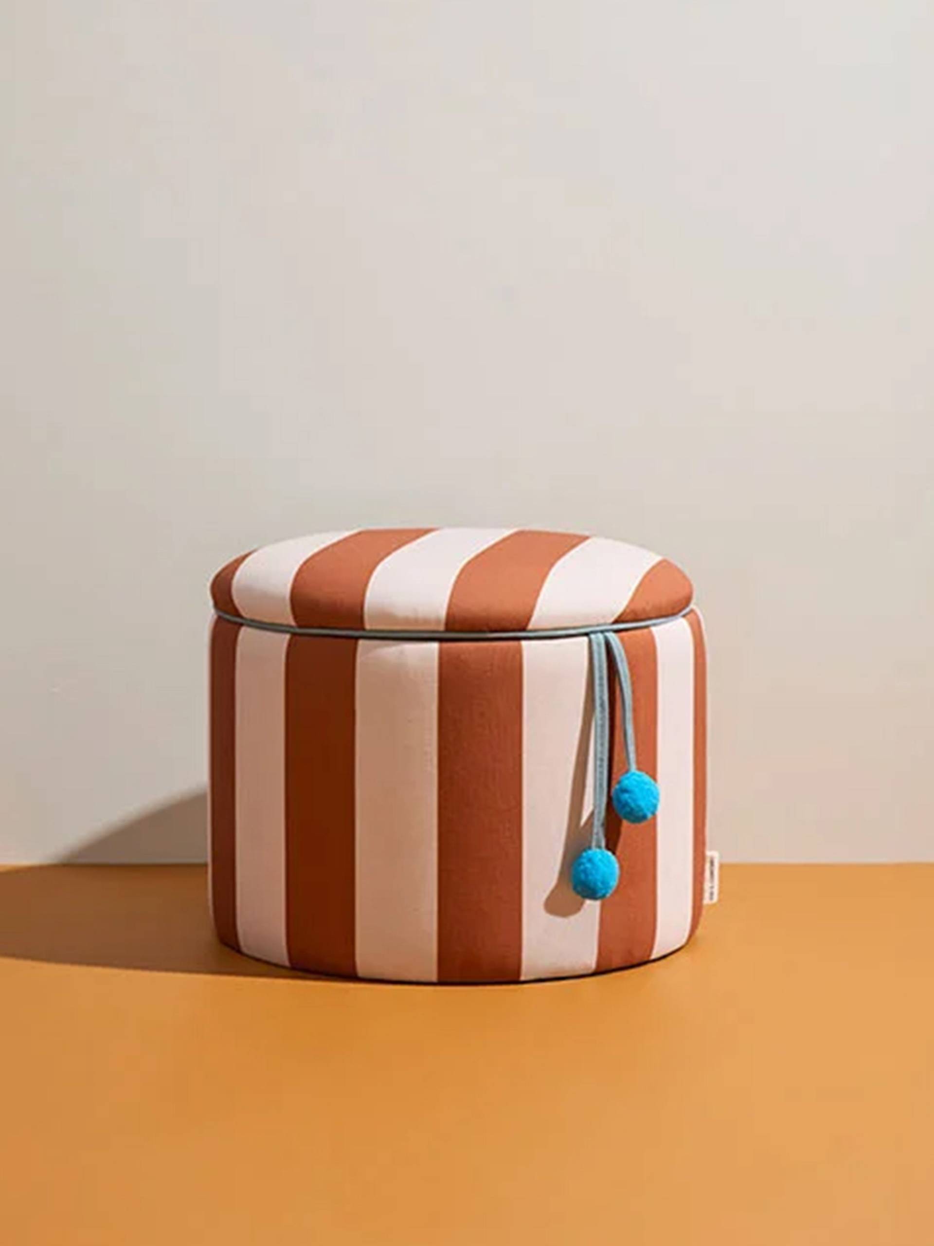Kid's Concept Sitzhocker mit Aufbewahrung, Braun Kid's Concept Sitzhocker mit Aufbewahrung, Braun von Kid's Concept