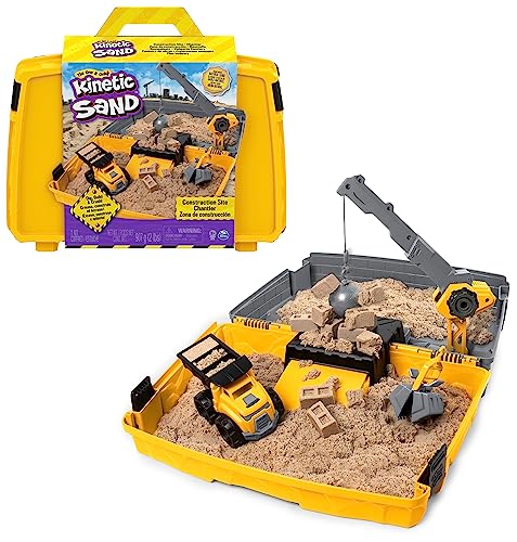 Kinetic Sand Baustellen Koffer - mit 907 g original magischem kinetischem Sand aus Schweden, Baustellenfahrzeug und Zubehör für kreatives Indoor-Sandspiel, für Kinder ab 3 Jahren von Kinetic Sand