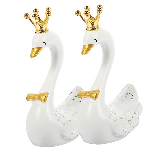 Kisangel 2Stücke Weiße Figuren Aus Harz Elegante Tortendekoration Für Geburtstage Und Schwäne Als Tischmittelstücke Und Gartenaccessoires Kisangel 2Stücke Weiße Figuren Aus Harz Elegante Tortendekoration Für Geburtstage Und Schwäne Als Tischmittelstücke Und Gartenaccessoires von Kisangel