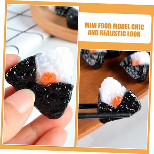 Kisangel 4 Stück Teiliges Miniatur Japanische Reisbällchen Dreieckige Onigiri Deko Hochwertige Mini Snack Modellierung für Puppenhaus und Fotorequisiten Kisangel 4 Stück Teiliges Miniatur Japanische Reisbällchen Dreieckige Onigiri Deko Hochwertige Mini Snack Modellierung für Puppenhaus und Fotorequisiten von Kisangel