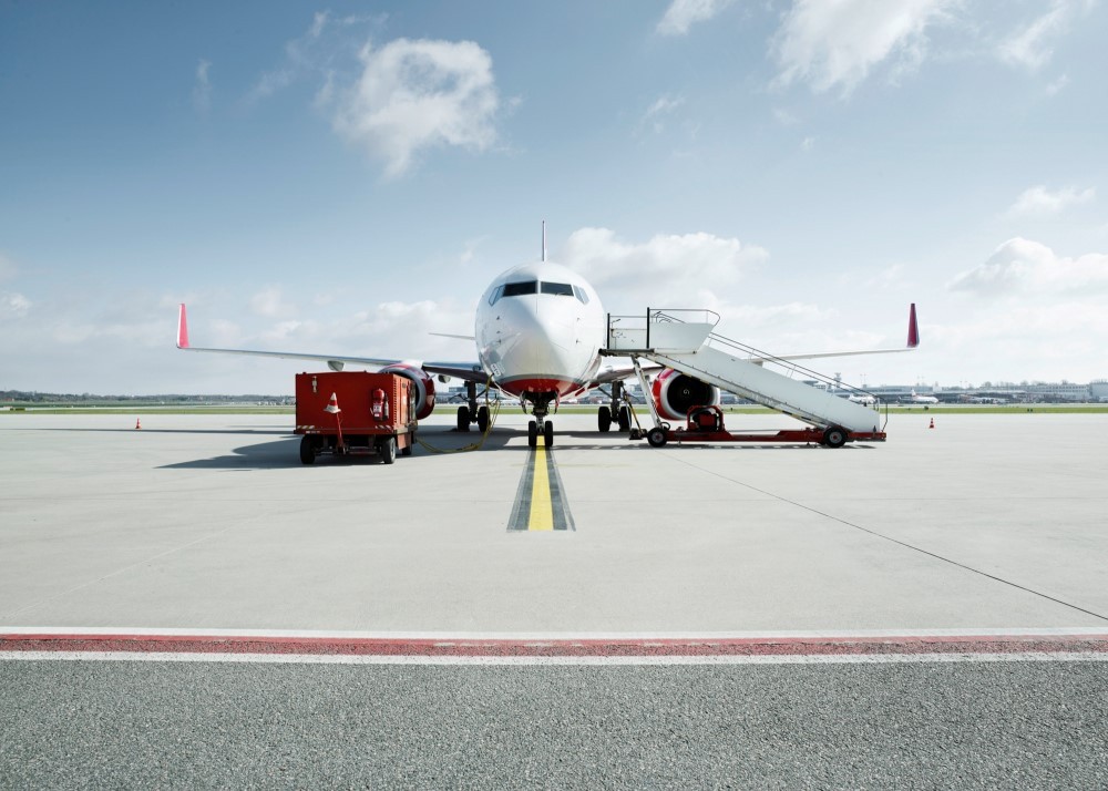 Vlies Fototapete Runway Vlies Fototapete Runway von Komar