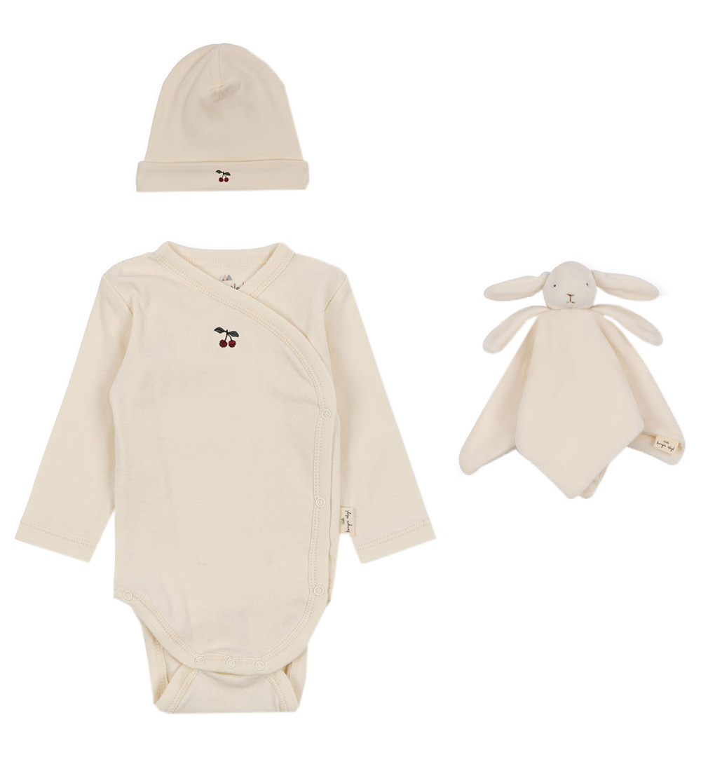 Konges Sløjd Geschenkbox - Schmusetuch/Mütze/Body l/ä - Cherry - Konges Sløjd - 44 - Body L/Ä Konges Sløjd Geschenkbox - Schmusetuch/Mütze/Body l/ä - Cherry - Konges Sløjd - 44 - Body L/Ä von Konges Sløjd