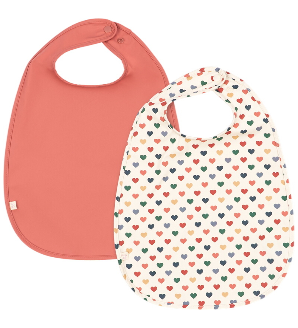 Konges Sløjd Lätzchen - PU - 2er-Pack - Coeur Colore/Faded Rose - Konges Sløjd - One Size - Lätzchen Konges Sløjd Lätzchen - PU - 2er-Pack - Coeur Colore/Faded Rose - Konges Sløjd - One Size - Lätzchen von Konges Sløjd