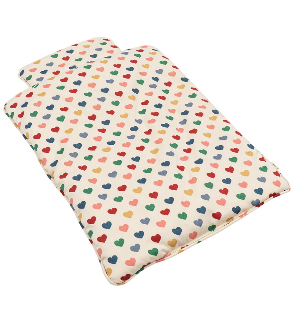 Konges Sløjd Puppenbettwäsche - Coeur Coloré - Konges Sløjd - One Size - Puppenbettwäsche Konges Sløjd Puppenbettwäsche - Coeur Coloré - Konges Sløjd - One Size - Puppenbettwäsche von Konges Sløjd