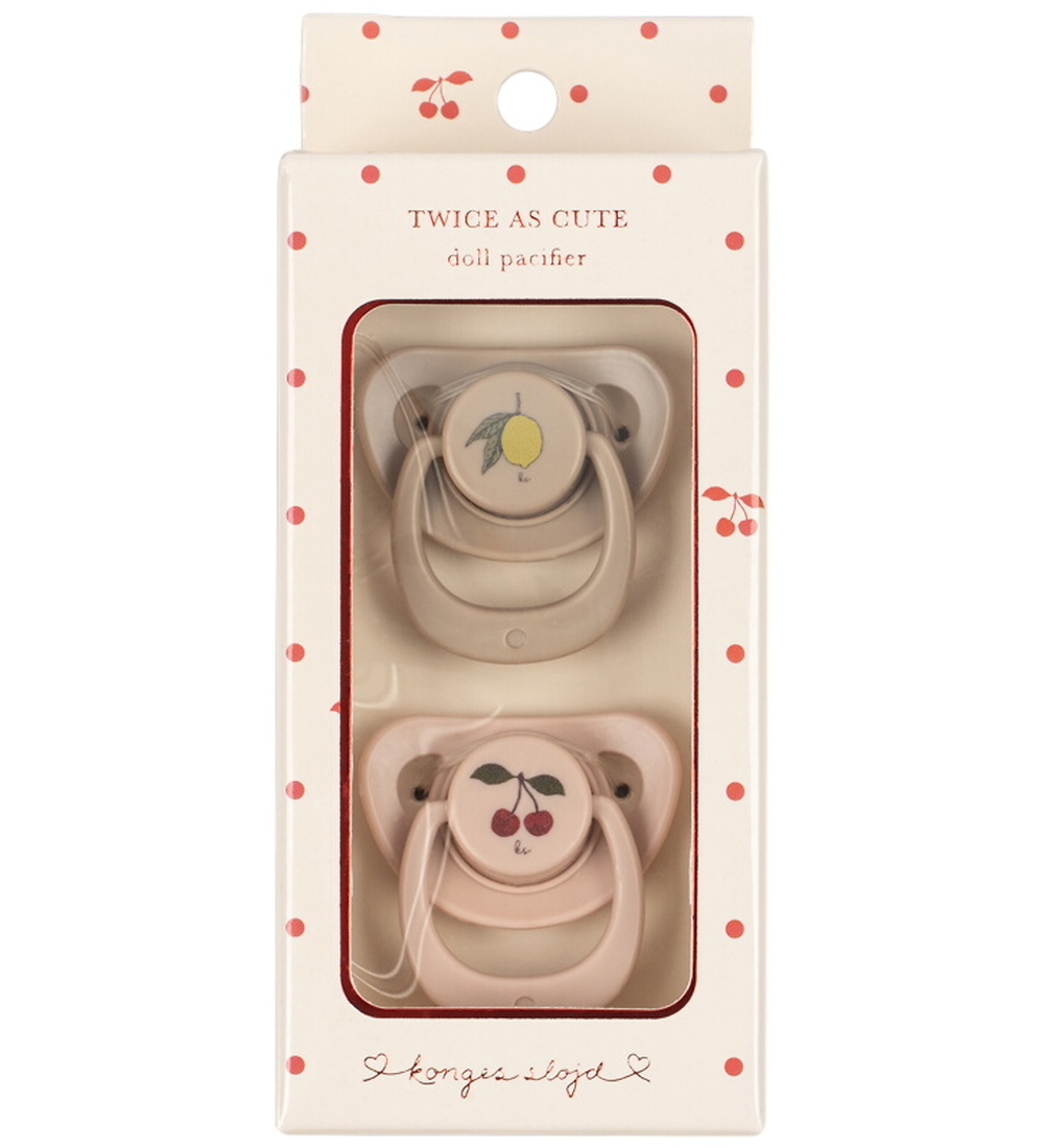 Konges Sløjd Schnuller - 2er-Pack - Doll Schnuller - Cherry/Lemo - Konges Sløjd - One Size - Puppenzubehör Konges Sløjd Schnuller - 2er-Pack - Doll Schnuller - Cherry/Lemo - Konges Sløjd - One Size - Puppenzubehör von Konges Sløjd