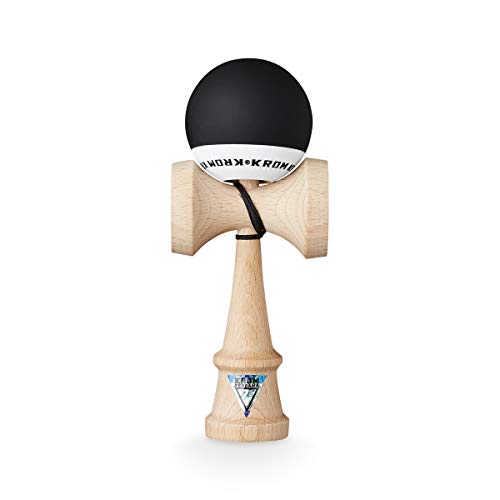 KROM Original Pro Kendama aus Holz für Anfänger und Fortgeschrittene - POP Black- Geschicklichkeitsspiel für draußen und drinnen - Holzspielzeug mit Schnur und Ball - Kendama Skilltoy Kugelfangspiel von KROM