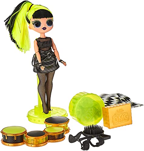 LOL Surprise OMG Remix Rock BHAD GIRL Modepuppe mit 15 Überraschungen - mit Schlagzeug, Outfit, Schuhen, Bürste, Puppenständer, Songtext-Magazin & Plattenspieler-Paket - Für Mädchen ab 4+ Jahren von L.O.L. Surprise!