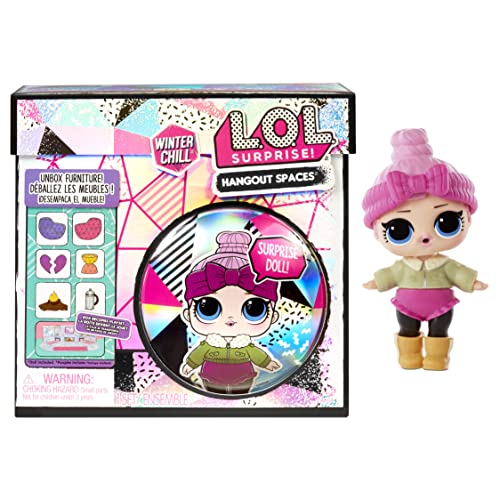 LOL Surprise Winter Chill Hangout Spaces Möbelset - Cozy Babe - Mit 10+ Überraschungen inkl. Puppe, Accessoires und Möbel - 2-in-1 Spielset - Tolles Geschenk für Mädchen und Jungen ab 4 Jahren von L.O.L. Surprise!