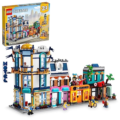 LEGO Creator 3-in-1 Hauptstraße zu Art-déco-Hochhaus oder Marktstraße Modellbau-Set, Konstruktionsspielzeug mit Hotel, Café, Wohnungen und Geschäften, Kreativer Modellbausatz 31141 von LEGO