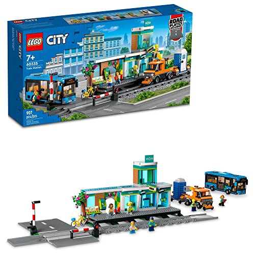 Lego 60335 City Der Bahnhof: Stadtabenteuer mit Bus, Hubwagen, 6 Minifiguren, Straßenschilder, kompatibel mit Stadtzug, Lernspielzeug für Kinder ab 7 Jahren, Geschenk Lego 60335 City Der Bahnhof: Stadtabenteuer mit Bus, Hubwagen, 6 Minifiguren, Straßenschilder, kompatibel mit Stadtzug, Lernspielzeug für Kinder ab 7 Jahren, Geschenk von LEGO