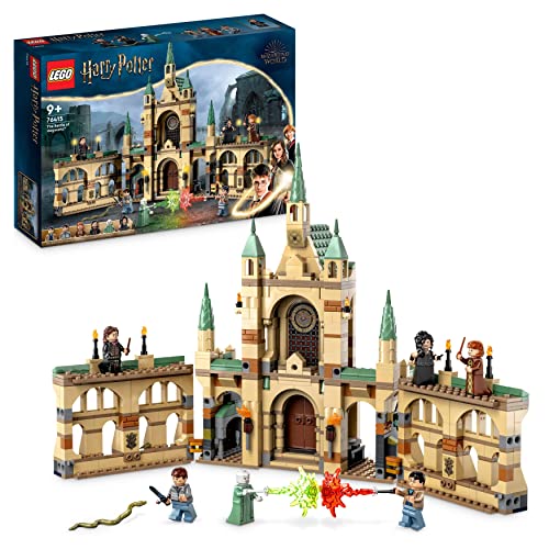 LEGO Harry Potter Der Kampf um Hogwarts, Schloss Spielzeug zum Bauen und Aufstellen mit Minifiguren wie Molly Weasly, Voldemort und viele mehr, Geschenk für Kinder, Jungen und Mädchen 76415 von LEGO