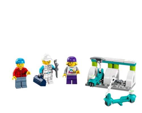 LEGO City 40526 Elektroroller und Ladestation, Minifigur, Blisterpackung mit exklusiver Minifigur, 50 Stück, 3 Minifiguren, inklusive Großvater-Minifigur von LEGO
