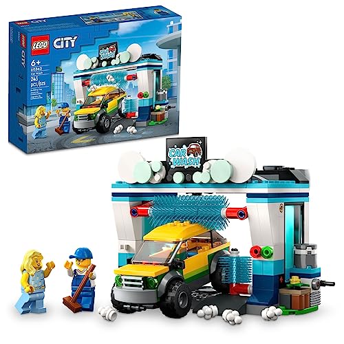 LEGO City Car Wash 60362 Bauspielzeug-Set, lustige Geschenkidee für Kinder ab 6 Jahren, mit drehbaren Waschbürsten und einem Automobil und 2 Minifiguren von LEGO