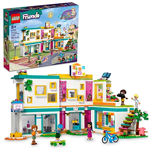LEGO Friends Heartlake International School 41731 Bauspielzeug-Set für Kinder, Jungen und Mädchen, ab 8 Jahren, 985 Teile LEGO Friends Heartlake International School 41731 Bauspielzeug-Set für Kinder, Jungen und Mädchen, ab 8 Jahren, 985 Teile von LEGO