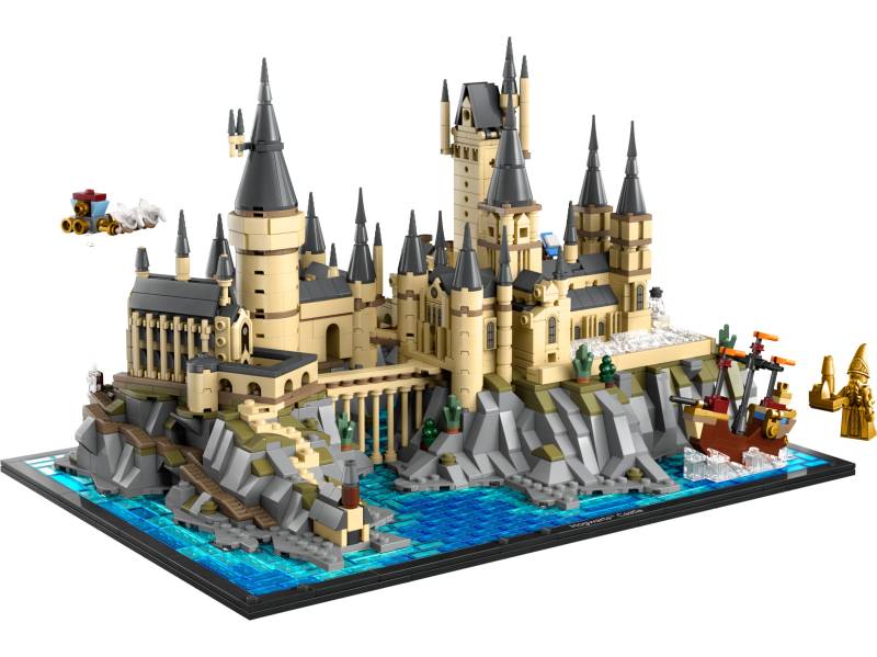 Schloss Hogwarts™ mit Schlossgelände von LEGO