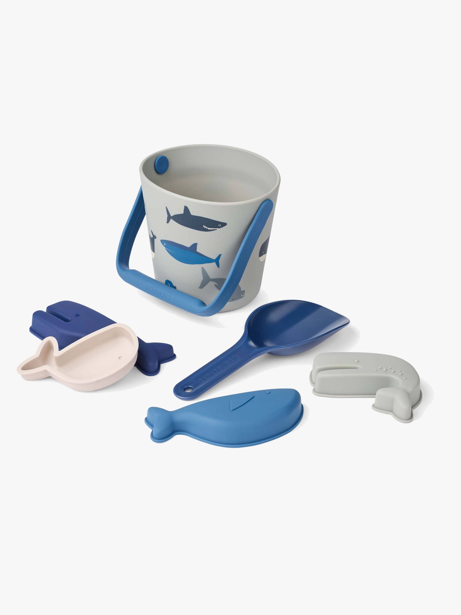 LIEWOOD Gilma Sandspielzeug-Set, Shark/Dove Blue von LIEWOOD