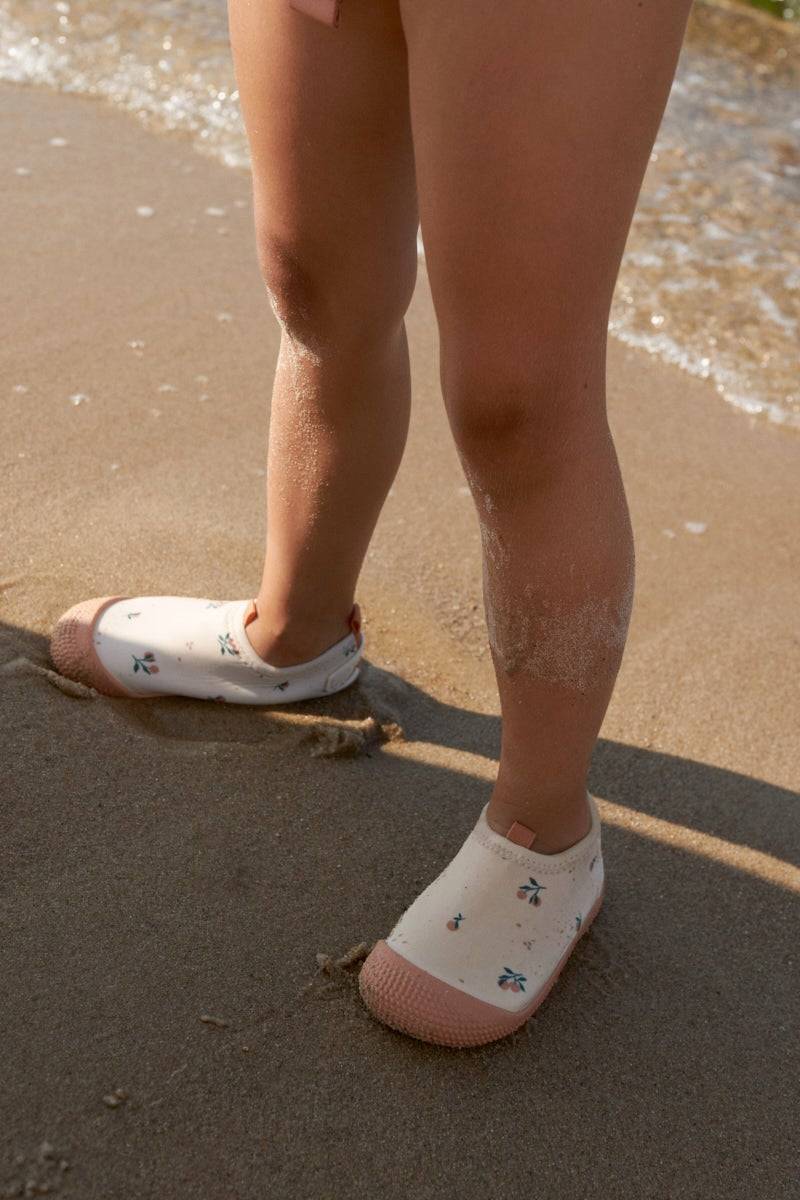 LIEWOOD Sanjia Badeschuhe, Peach/Sea Shell, 30 von LIEWOOD