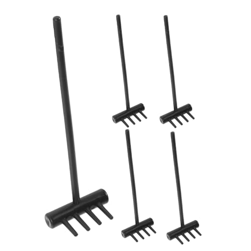 LIOOBO 5 Stück Teiliges Sandkastenrechen Set Miniaturrechen für Gartenlandschaften DIY Sandspielzeug und Tischdeko für Kreative Sandgestaltung und Rustikale Dekoration LIOOBO 5 Stück Teiliges Sandkastenrechen Set Miniaturrechen für Gartenlandschaften DIY Sandspielzeug und Tischdeko für Kreative Sandgestaltung und Rustikale Dekoration von LIOOBO