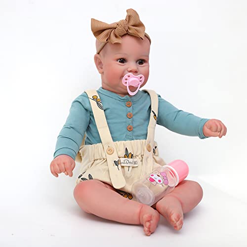 LKBOBIR Reborn Puppe mit Türkisem Oberteil und Beige Latzhose, Schleife Haarband, Babyflasche und Schnuller Set LKBOBIR Reborn Puppe mit Türkisem Oberteil und Beige Latzhose, Schleife Haarband, Babyflasche und Schnuller Set von LKBOBIR