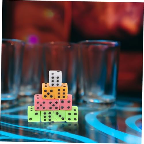 LRXIYODE 100 Stück Teiliges Mini Würfelset Kleine Sechseitige Bunte Kunststoffwürfel mit Quadratischen Ecken Farbenfrohe Spielsteine für Brettspiele Matheunterricht und von LRXIYODE