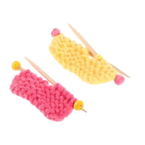 LRXIYODE 2 STK. Miniatur Gestrickte Wollmützen Dicke Handgefertigte Mini Wintermützen aus Weichem Garn Charmante Dekoration für Puppen DIY Basteln für Wohn Büroräume von LRXIYODE