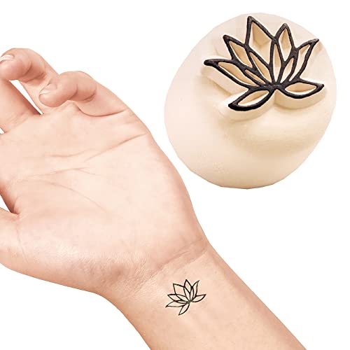 LaDot Tattoo für Kinder und Erwachsene, temporäre hautfreundliche fake Tattoos, Tattoo-Stempel ohne Nadeln für Körper und Arm, wasserfest, Keramikstempel Lotusblume LaDot Tattoo für Kinder und Erwachsene, temporäre hautfreundliche fake Tattoos, Tattoo-Stempel ohne Nadeln für Körper und Arm, wasserfest, Keramikstempel Lotusblume von Ladot