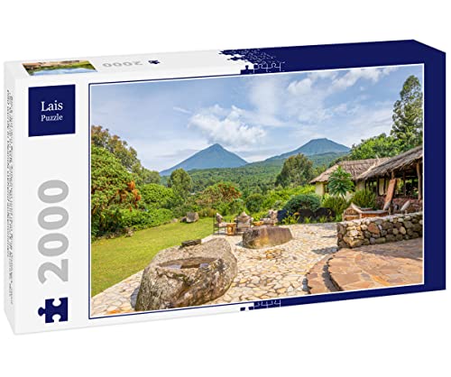 Lais Puzzle Blick auf den Berg Sabyinyo und den Berg Gahinga, Zwei der Vulkane im Volcanoes National Park in Ruanda. Das Bild wurde in Uganda stehend aufgenommen. 2000 Teile von Lais Puzzle