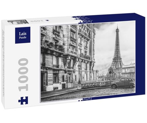 Lais Puzzle Der Eiffelturm in Paris von Einer kleinen Straße aus mit einem roten 2cv-Oldtimer, Frankreich in schwarz weiß 1000 Teile von Lais Puzzle