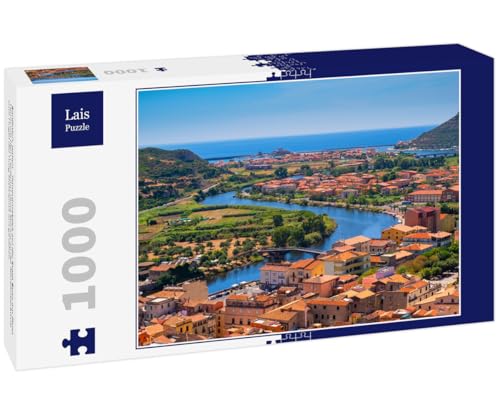 Lais Puzzle Sardinien, Italien - Panoramablick auf die Stadt Bosa am Fluss Temo mit dem Ferienort Bosa Marina an der Mittelmeerküste vom Hügel der Burg Malaspina aus gesehen 1000 Teile Lais Puzzle Sardinien, Italien - Panoramablick auf die Stadt Bosa am Fluss Temo mit dem Ferienort Bosa Marina an der Mittelmeerküste vom Hügel der Burg Malaspina aus gesehen 1000 Teile von Lais Puzzle