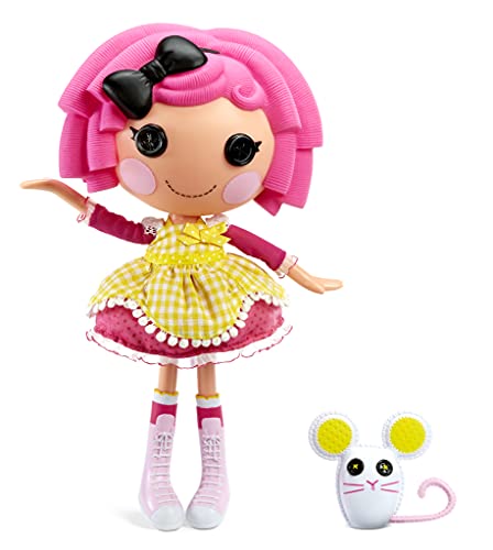 Lalaloopsy Puppe Crumbs Sugar Cookie mit Haustier "Mouse"- 33 cm Bäckerin Puppe mit Rosa & Gelbem Outfit & Schuhen, im wiederverwendbaren Haus-Spielset, für Kinder ab 3 Jahren - Exklusiv bei Amazon von Lalaloopsy