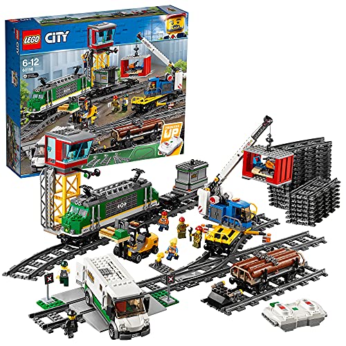 LEGO City Güterzug, Set mit batteriebetriebenem Motor, Bluetooth-Fernbedienung, 3 Wagen, Gleise und Zubehör 60198 von LEGO