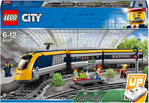 LEGO 60197 City Personenzug mit batteriebetriebenem Motor, ferngesteuertes Set mit Bluetooth-Verbindung, Schienen und Zubehör von LEGO