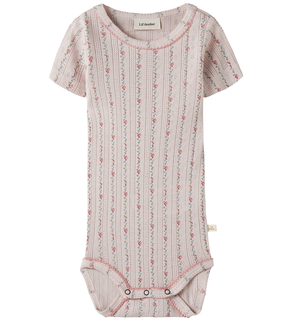 Lil' Atelier Body k/ä - Duna - Baumwolle/Modal - Lochmuster - Nb - Lil Atelier - 62 - Body K/Ä Lil' Atelier Body k/ä - Duna - Baumwolle/Modal - Lochmuster - Nb - Lil Atelier - 62 - Body K/Ä von Lil Atelier