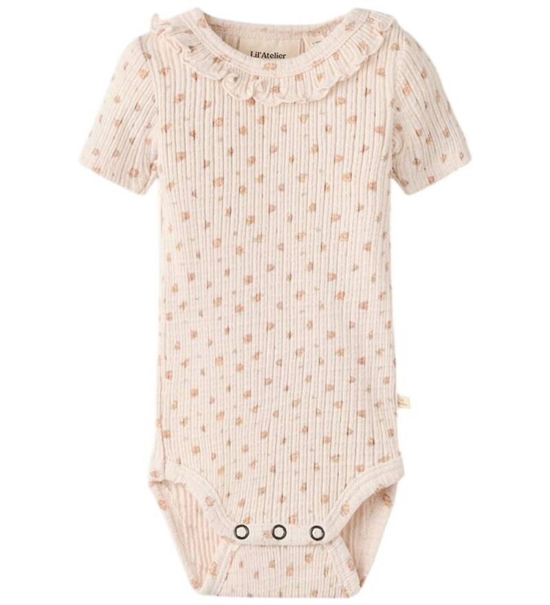 Lil' Atelier Body k/ä - Rib - NbfHulla - Coconut Milch - Lil Atelier - 62 - Body K/Ä Lil' Atelier Body k/ä - Rib - NbfHulla - Coconut Milch - Lil Atelier - 62 - Body K/Ä von Lil Atelier