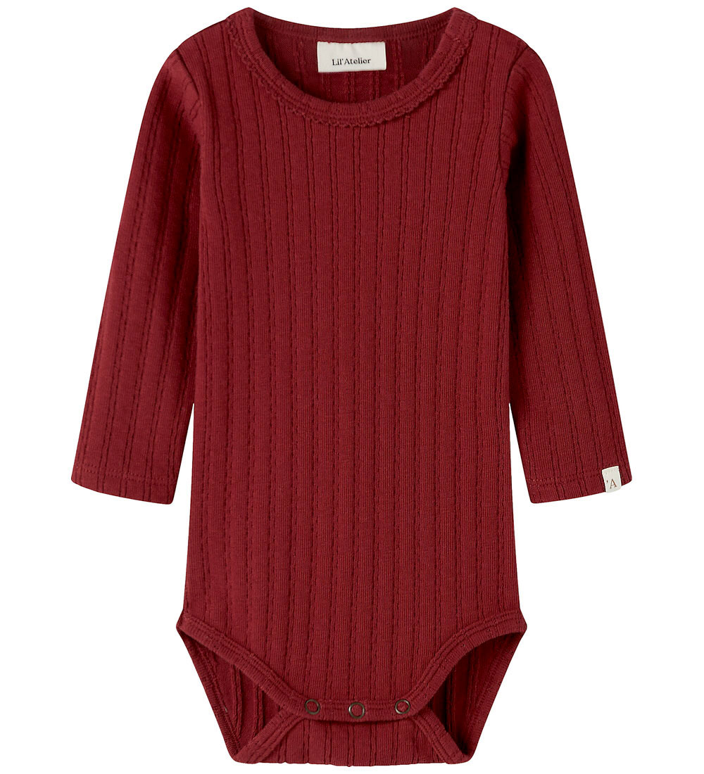 Lil' Atelier Body l/ä - Rib - NbfRita - Rot Dahlia - Lil Atelier - 56 - Body L/Ä Lil' Atelier Body l/ä - Rib - NbfRita - Rot Dahlia - Lil Atelier - 56 - Body L/Ä von Lil Atelier