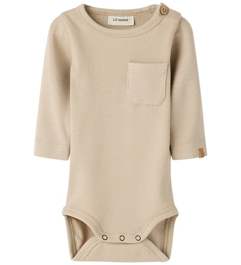 Lil' Atelier Body l/ä - Rib - NbmLago - Slim - Oxford Tan - Lil Atelier - 74 - Body L/Ä Lil' Atelier Body l/ä - Rib - NbmLago - Slim - Oxford Tan - Lil Atelier - 74 - Body L/Ä von Lil Atelier