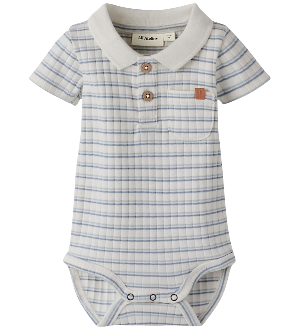 Lil' Atelier Polo-Karosserie k/ä - Slim - Rib - NbmHaldur - Coco - Lil Atelier - 68 - Body K/Ä Lil' Atelier Polo-Karosserie k/ä - Slim - Rib - NbmHaldur - Coco - Lil Atelier - 68 - Body K/Ä von Lil Atelier