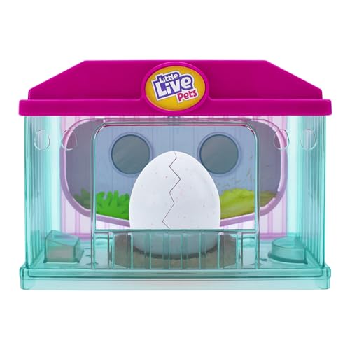 Little Live Pets Surprise Chick Küken-Spielset; Niedliches, interaktives Küken mit Spielzeug-Brutkasten mit herunterklappbarer Wand und Tragegriff Little Live Pets Surprise Chick Küken-Spielset; Niedliches, interaktives Küken mit Spielzeug-Brutkasten mit herunterklappbarer Wand und Tragegriff von Little Live Pets