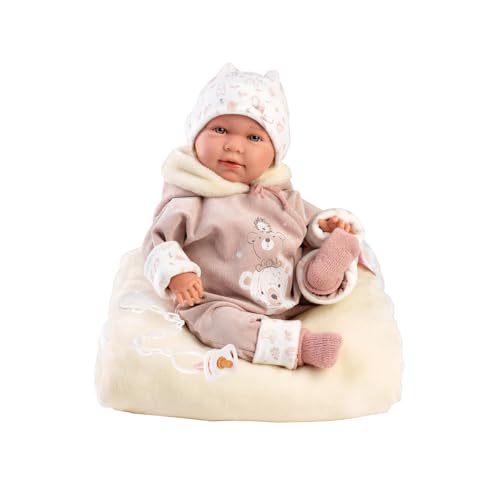 Llorens 1017406 Babypuppe Mimi, mit blauen Augen und weichem Körper, Baby Puppe inkl. Bärchen-Oufit, Schnuller, Schnullerkette und Kuschelkissen, 42 cm Llorens 1017406 Babypuppe Mimi, mit blauen Augen und weichem Körper, Baby Puppe inkl. Bärchen-Oufit, Schnuller, Schnullerkette und Kuschelkissen, 42 cm von Llorens