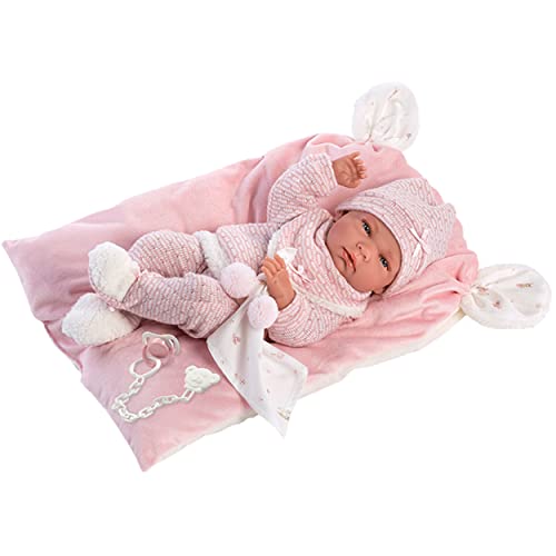 Llorens 73860 Puppe Nica, mit blauen Augen und Vinyl-Körper, Babypuppe inkl. rosa Outfit, Schmusedecke, Schnuller, Schnullerkette und weichem Kissen, 42cm Llorens 73860 Puppe Nica, mit blauen Augen und Vinyl-Körper, Babypuppe inkl. rosa Outfit, Schmusedecke, Schnuller, Schnullerkette und weichem Kissen, 42cm von Llorens