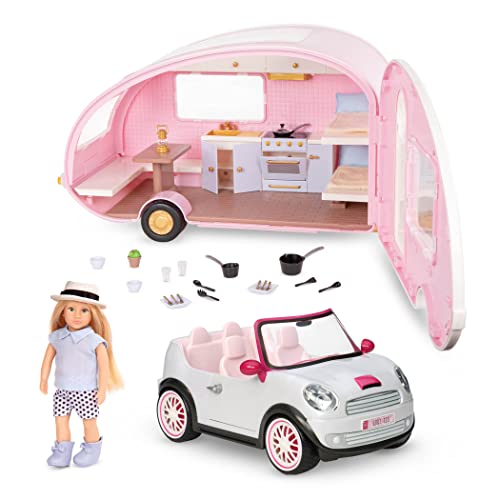 Lori Wohnwagen, Auto und 15 cm Puppe Eliza Set mit Zubehör – Glamping mit Puppenzubehör, Cabrio, Kochutensilien, Bettzeug und mehr – Puppenhaus Spielzeug für Kinder ab 3 Jahre (36 Teile) von Lori