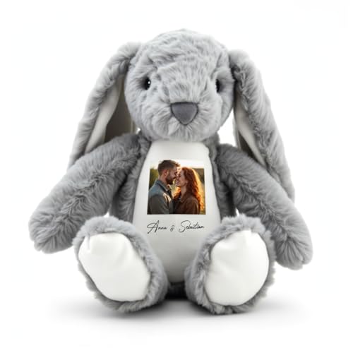 Love Faith - Euer Foto - Personalisierter Stoffhase mit Foto und Namen - Grau, flauschig, 34cm groß Love Faith - Euer Foto - Personalisierter Stoffhase mit Foto und Namen - Grau, flauschig, 34cm groß von Love Faith